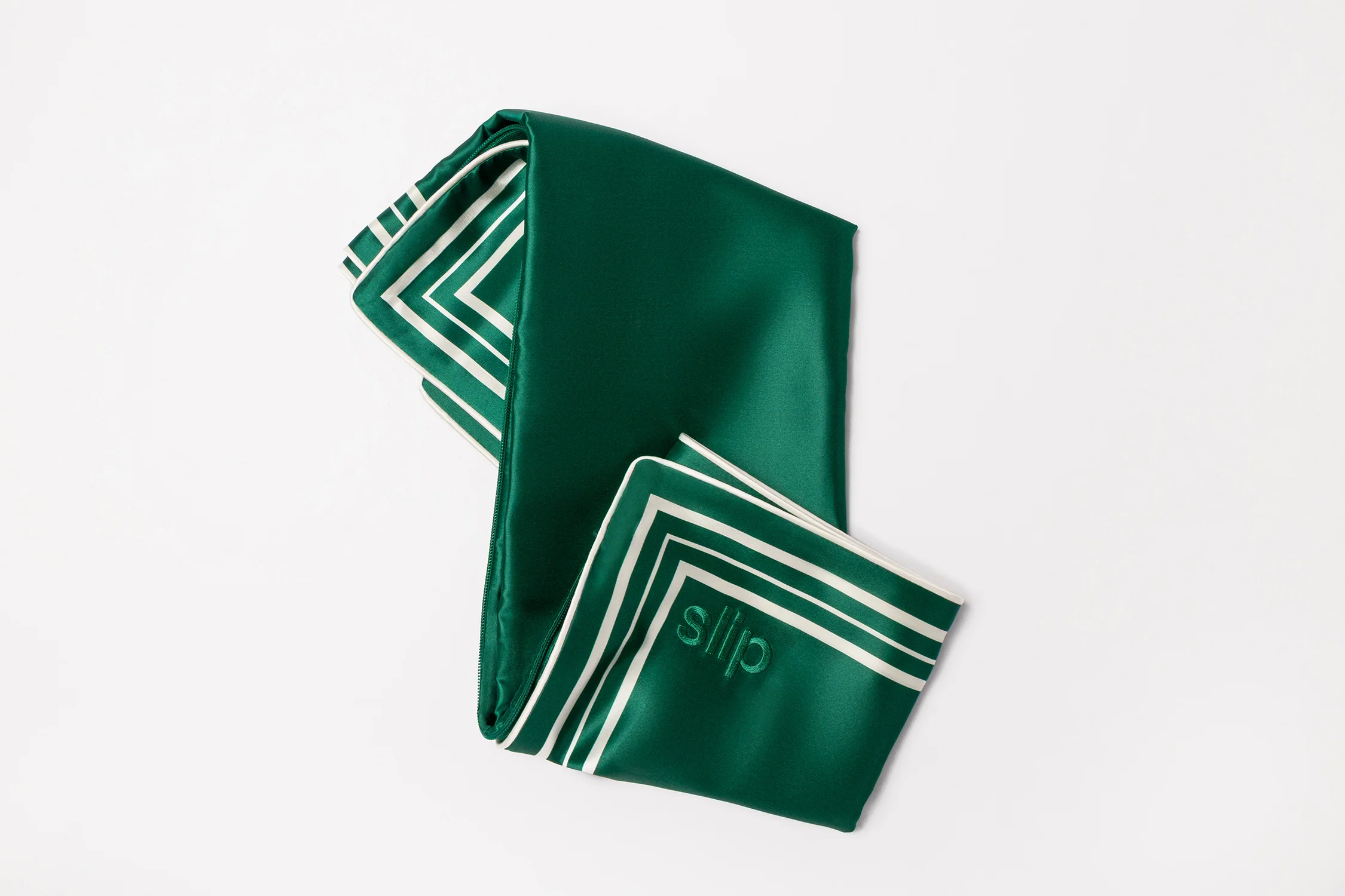 The Green Queen Zippered Pillowcase - Image 5