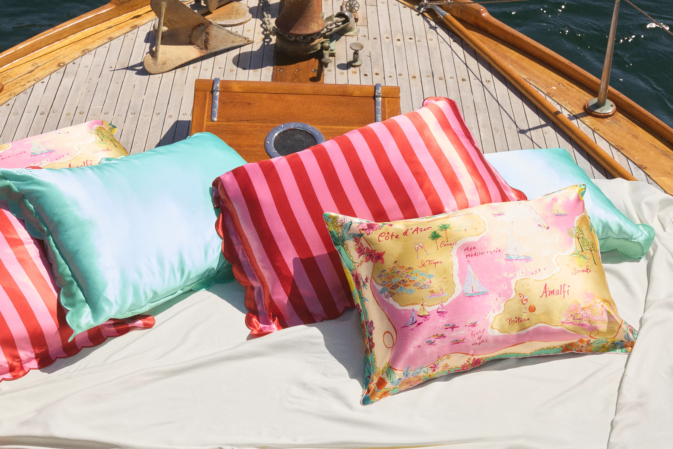 Turquoise Queen Zippered Pillowcase with Scalloped Edge - Image 8